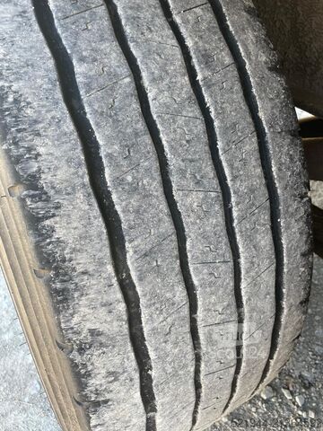 открытый полуприцеп с тентом Schmitz Cargobull SCS 24/L-13.62  Curtainsider Edscha