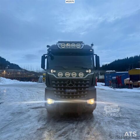 Самосвал Mercedes-Benz Arocs 6x4 brøyterigget kombibil, laxolås, sidetipp