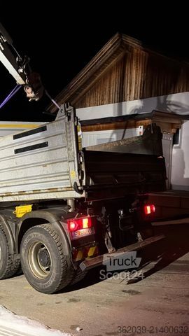 Camião basculante MAN TGS 37.500 8X4 2 SK GESTEINSKIPPER BORDMATIK