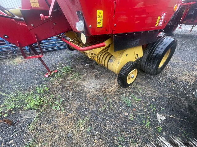 Balirka (kmetijstvo) New Holland RB 658