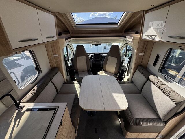 Polointegrovaný karavan EURAMOBIL Profila RS PRS 720 EF AHK, Markise, Radio, RFK