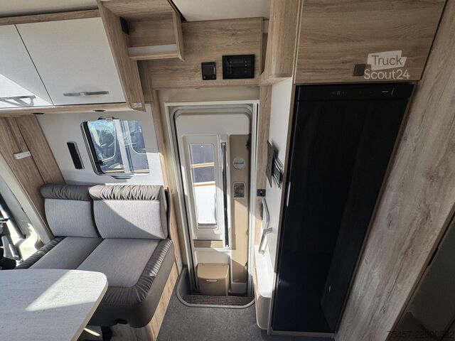 Polointegrovaný karavan EURAMOBIL Profila RS PRS 720 EF AHK, Markise, Radio, RFK