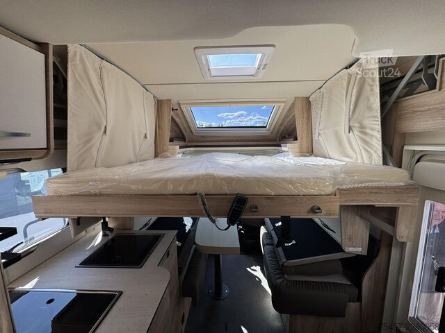 Polointegrovaný karavan EURAMOBIL Profila RS PRS 720 EF AHK, Markise, Radio, RFK