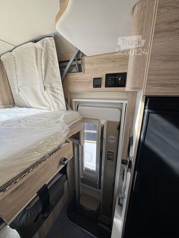 Polointegrovaný karavan EURAMOBIL Profila RS PRS 720 EF AHK, Markise, Radio, RFK