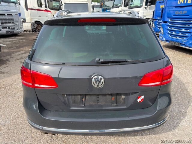 Minibusz VW Passat Variant Comfortline BlueMotion 4Motion