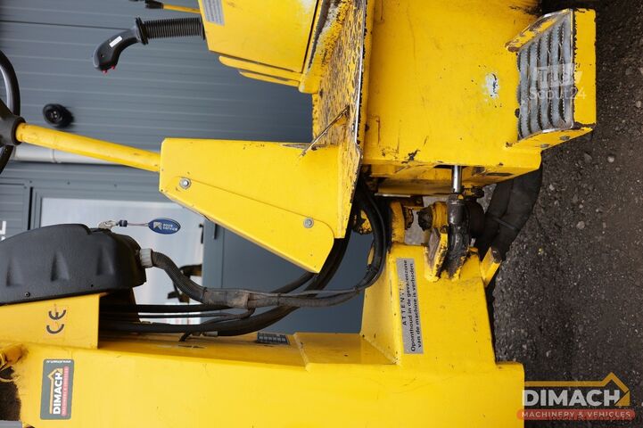 Lader Striegel 150 DYA minishovel met 2 bakken en palletvorken...