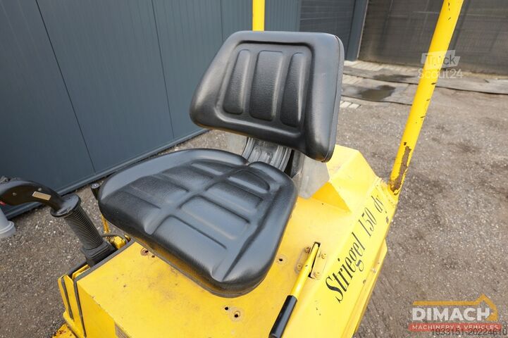Lader Striegel 150 DYA minishovel met 2 bakken en palletvorken...