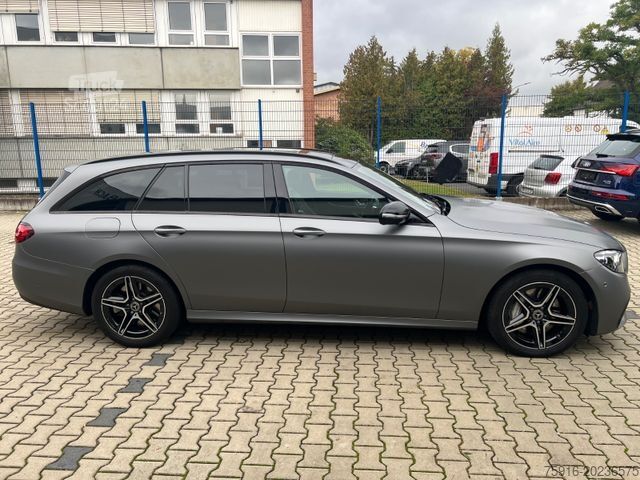 Kleinbus MERCEDES-BENZ E 450 4Matic Foliert in Grau Matt original Weiss