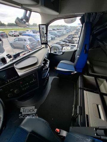 Standardni vlačilec VOLVO FH500 Aero I-Save 4x2 Euro6
