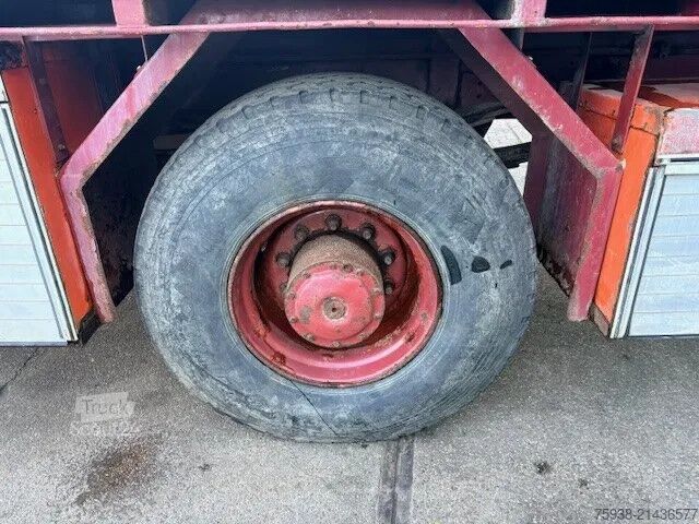 Camion-grue Mercedes-Benz 1922 AK 4x4 V6 WITH ONLY 128.500 KM!! AND HMF 1...