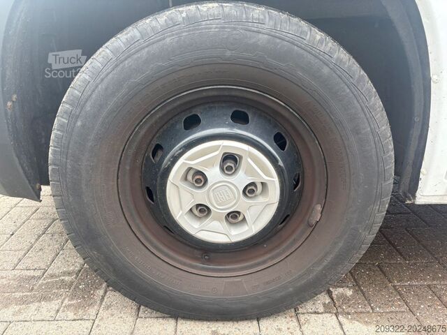 ημι-ενσωματωμένο αυτοκινούμενο τροχόσπιτο Fiat Ducato Carasuite 650 MF | Semintegrato | Completamente Attrezzato