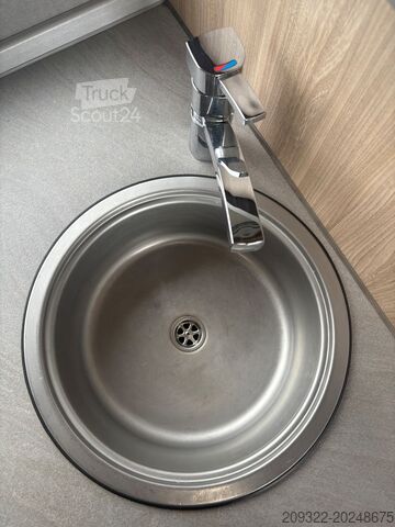 ημι-ενσωματωμένο αυτοκινούμενο τροχόσπιτο Fiat Ducato Carasuite 650 MF | Semintegrato | Completamente Attrezzato