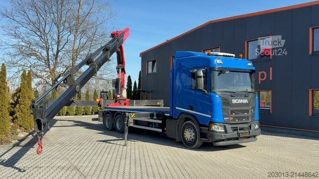 Kamion sa ravnom platformom SCANIA R500 6x4 Pritsche mit Kran Palfinger PK53002 SH