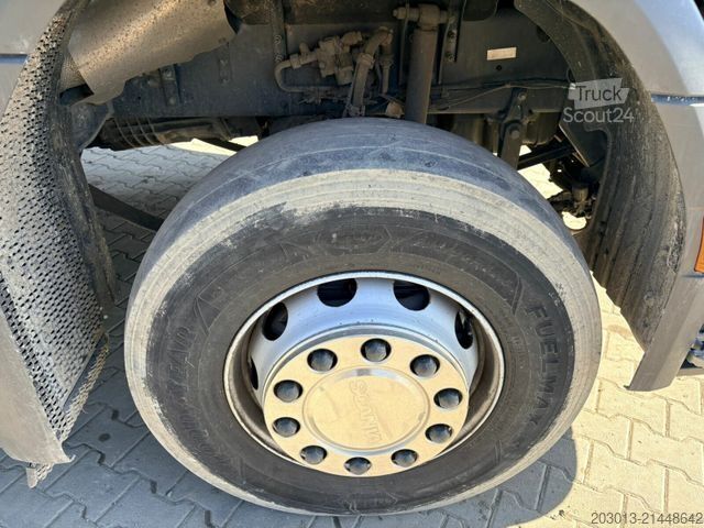 Kamion sa ravnom platformom SCANIA R500 6x4 Pritsche mit Kran Palfinger PK53002 SH