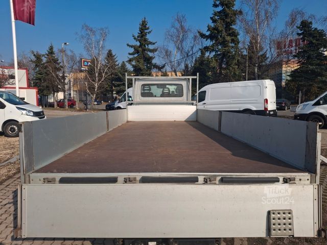 Gardinsidet varebil IVECO 70C18