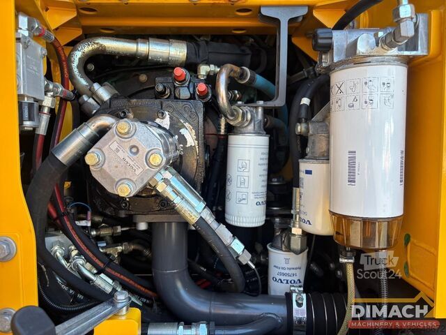 Grävmaskin Volvo EWR 170E triple giek - blad + stempels - 5800 u...