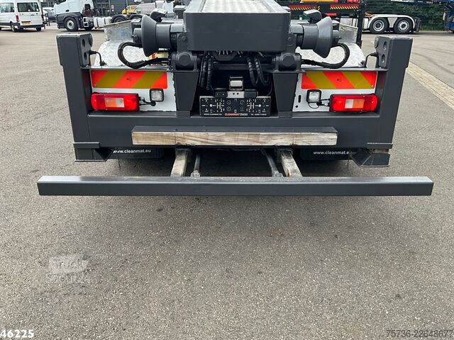 System med krokarm Volvo FM 410 8x4 Hiab 28 Tonmeter laadkraan met 20 To...