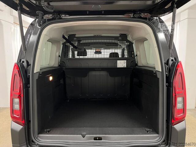 Minibus FIAT Doblo Kombi L2 Automatik Navi RüKa CarPlay 5Sitz