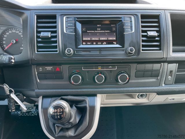 Furgão de painéis VOLKSWAGEN T6 KA Lang/ 75kw/ AC/ 3 Sitze/ Hecktüren