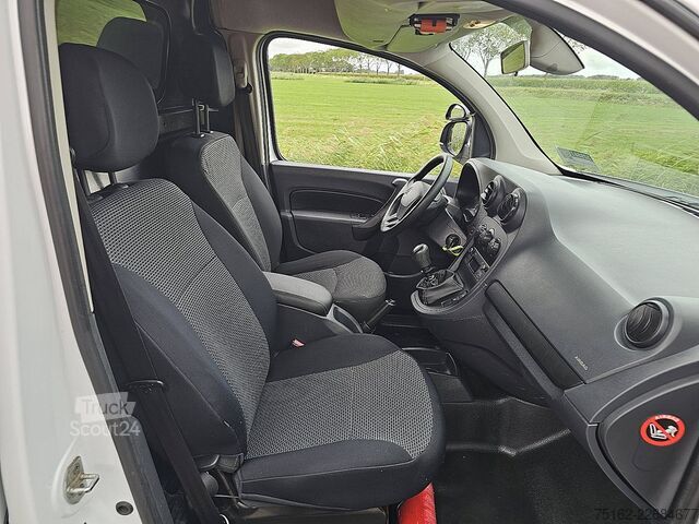 Универсал с высокой крышей MERCEDES-BENZ CITAN 112 benzine ac
