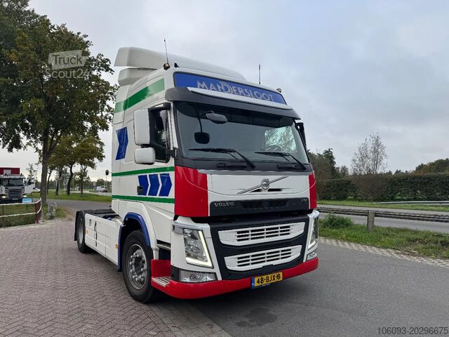 Standard-SZM Volvo FM 370 Globetrotter   Side skirts