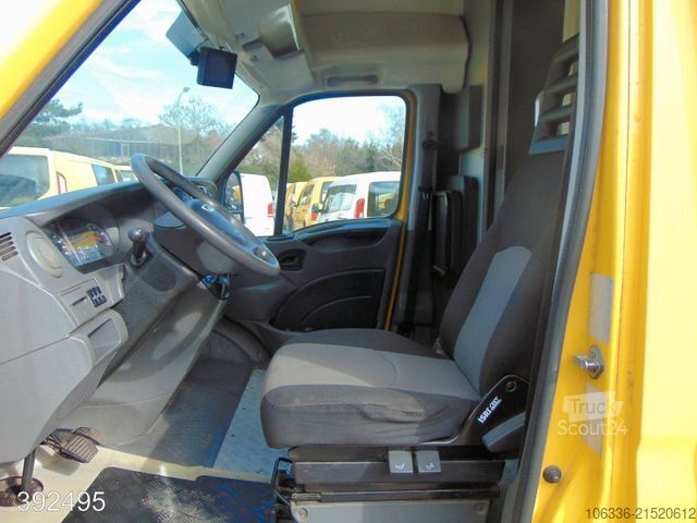 Transporter mit Koffer IVECO Daily 35 S 11 A / P Maxi Postkoffer REGALSYSTEM