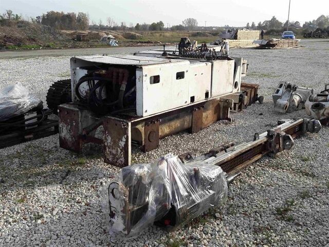 Urbjmašīna EZ-W12 drilling truck
