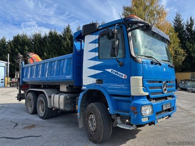 Tovornjak s samooskrbnim vozilom Mercedes-Benz Actros 3344 Kipper+PK 18002 abnehmbar