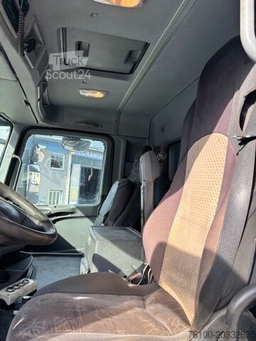 Tovornjak s samooskrbnim vozilom Mercedes-Benz Actros 3344 Kipper+PK 18002 abnehmbar