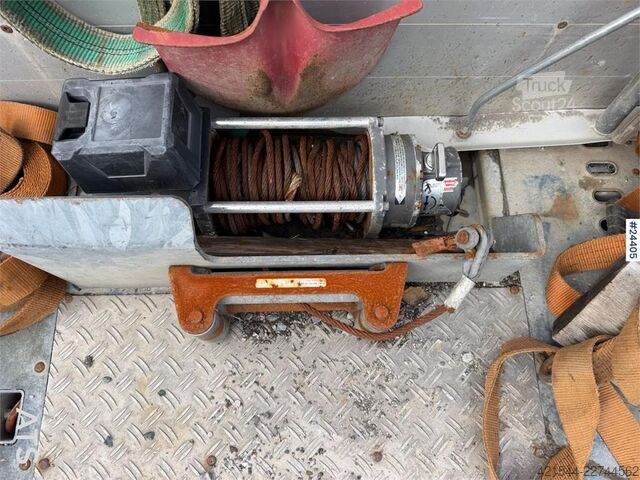 Platform aanhanger Mitsubishi Fuso 7C18 platform car w/ new AdBlue pump, Winch,