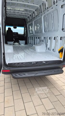 Furgon z wysokim dachem MERCEDES-BENZ Sprinter III Kasten  519 CDI RWD 4x 4 Allrad
