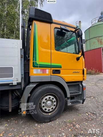 Kranbil Mercedes-Benz Actros 2544 6x2 Crane Truck w/ Rear-Mounted Ferrar