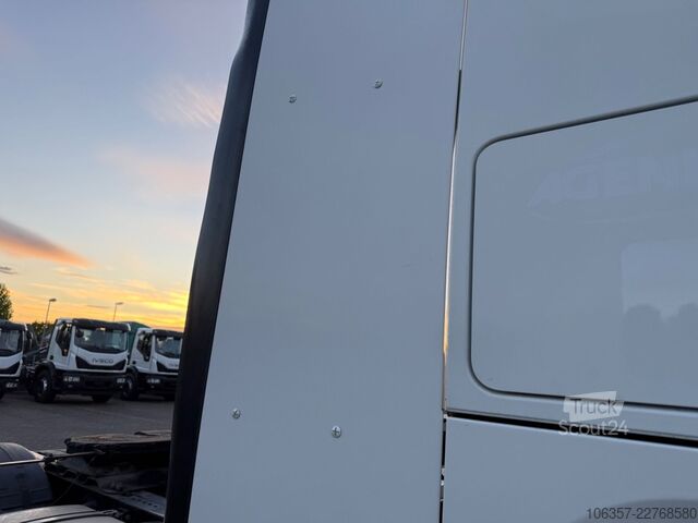 Cap tractor standard IVECO Stralis S-WAY AS440S48T/P Standklima Retarder