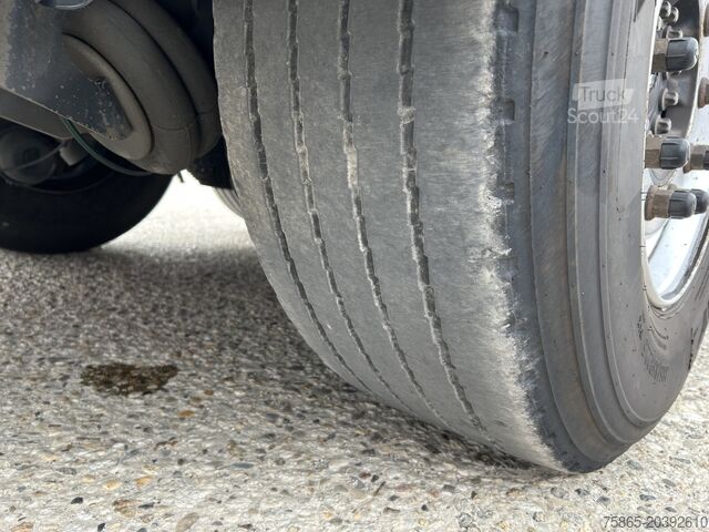 Lagaminas Schmitz Cargobull SCB S3B / Box Trailer / 2x Liftas / APK TUV 10-26