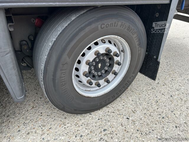 Koffer Schmitz Cargobull SCB S3B / Box Trailer / 2x Liftas / APK TUV 10-26