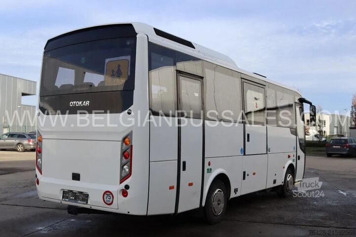Minibus Otokar Navigo U / 7.8m / Airco / Lift / Manual