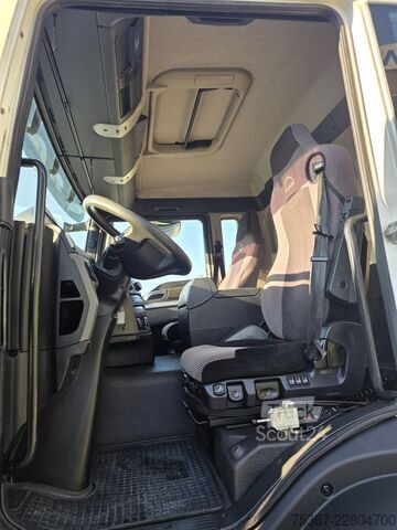 Chassi de caminhão MAN TGS 26.420