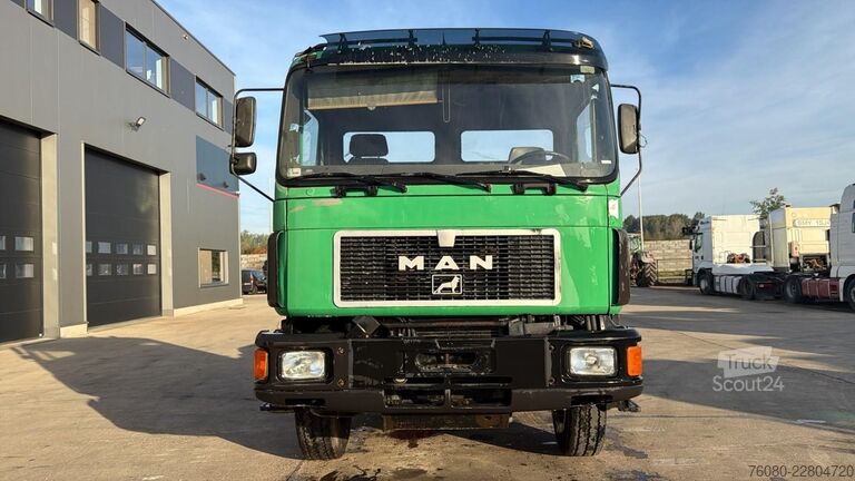 Šasija ar kabīni MAN 26.272 (MANUAL PUMP / POMPE MANUELLE / LAMES / ...