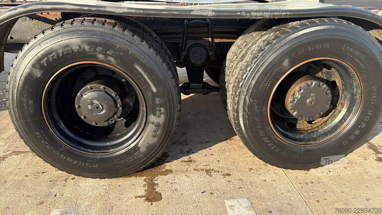 Šasija ar kabīni MAN 26.272 (MANUAL PUMP / POMPE MANUELLE / LAMES / ...