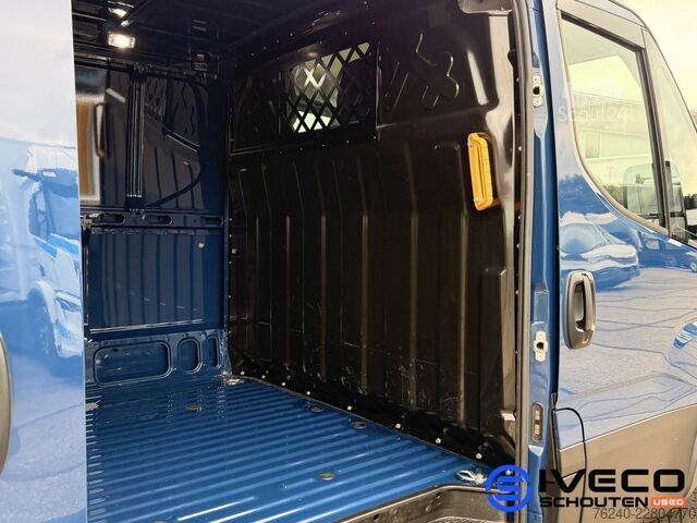 Iveco Daily 35S16V 2.3L 160 л.с. | L2H2 W3520 | Механическая коробка передач | Адаптивный круиз-конт Iveco Daily 35S16V 2.3L 160pk | L2H2 W3520 | Handgesc...