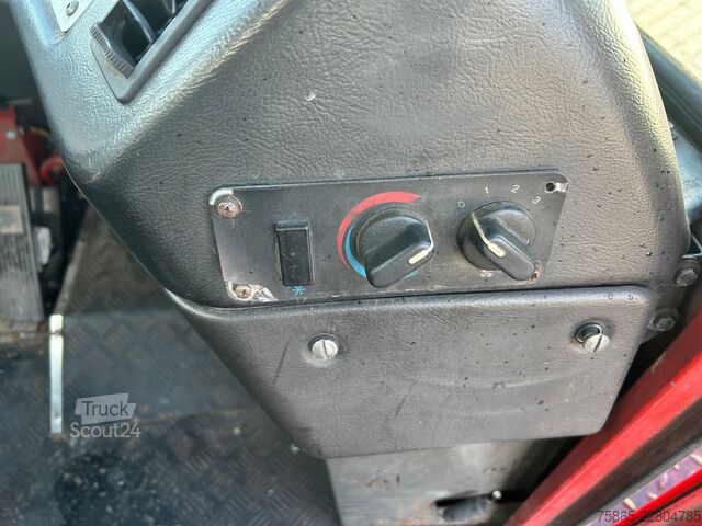 Standard-SZM Terberg YT182 / Motor Problem - Oil Pressure / 2006 / C...
