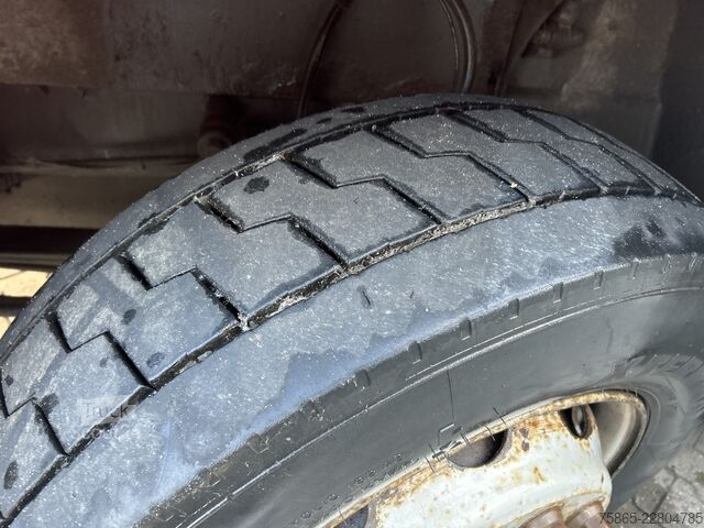 Standard-SZM Terberg YT182 / Motor Problem - Oil Pressure / 2006 / C...