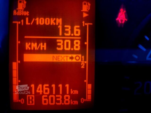 ΦΟΡΤΗΓΟ ΜΕ ΓΕΡΑΝΟ ΚΑΙ ΑΝΤΙΚΕΙΜΕΝΟ Nissan NT 500 56.15