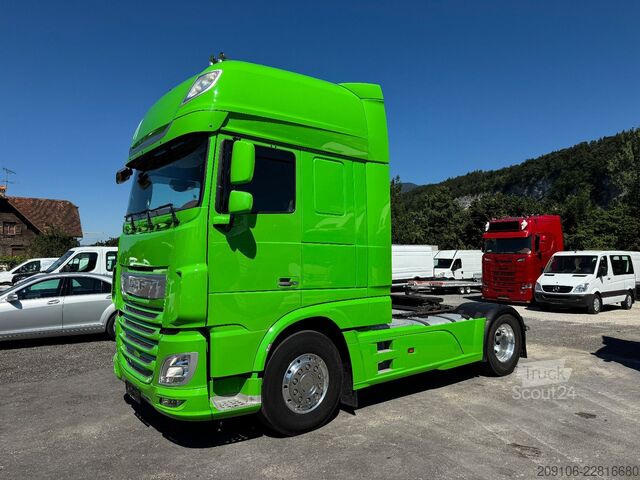 Štandardný ťahač DAF XF 530 Standklima Retarder Top Austattung