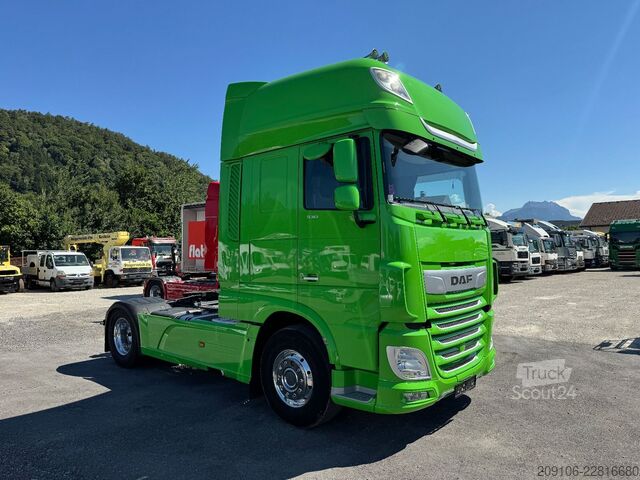 Štandardný ťahač DAF XF 530 Standklima Retarder Top Austattung