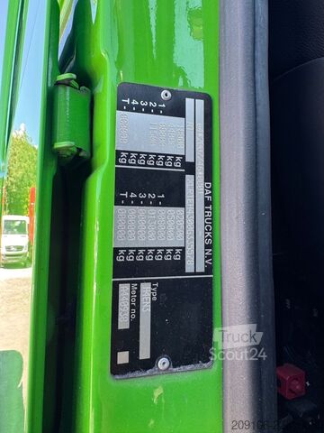 Štandardný ťahač DAF XF 530 Standklima Retarder Top Austattung