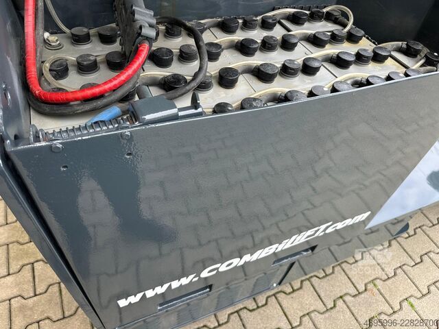 Fyrvägstruck Combilift C4500 /Triplex/Battery 2023 year