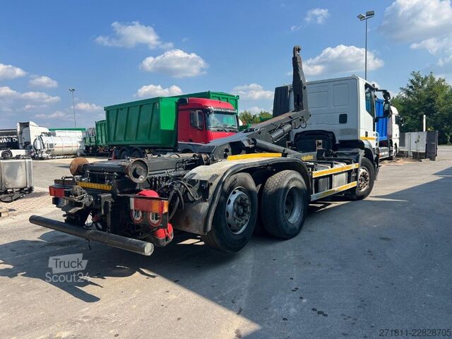 Vozidlo s hákom na kontajnery IVECO IVECO STRALIS 260S-E4 SCARRABILE
