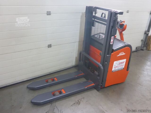 Handmatige stapelaar Linde L14