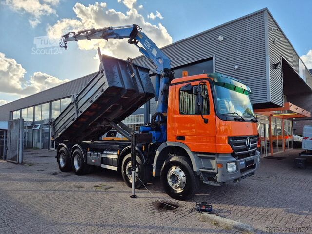 Hook arm system Mercedes-Benz Actros 3241 8X4 Containersysteem/ 20T HMF crane...